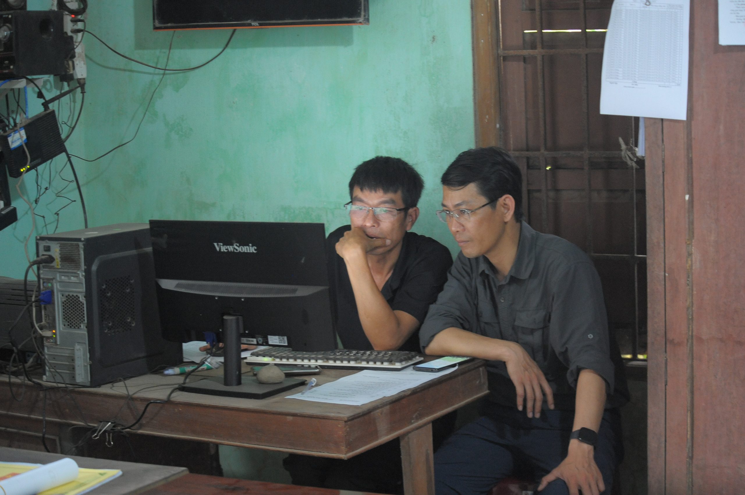 CTNC experts working with officials from the Management Board